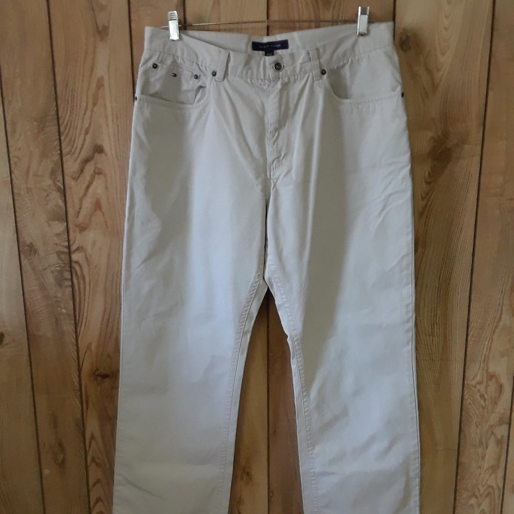 Tommy Hilfiger Khakis